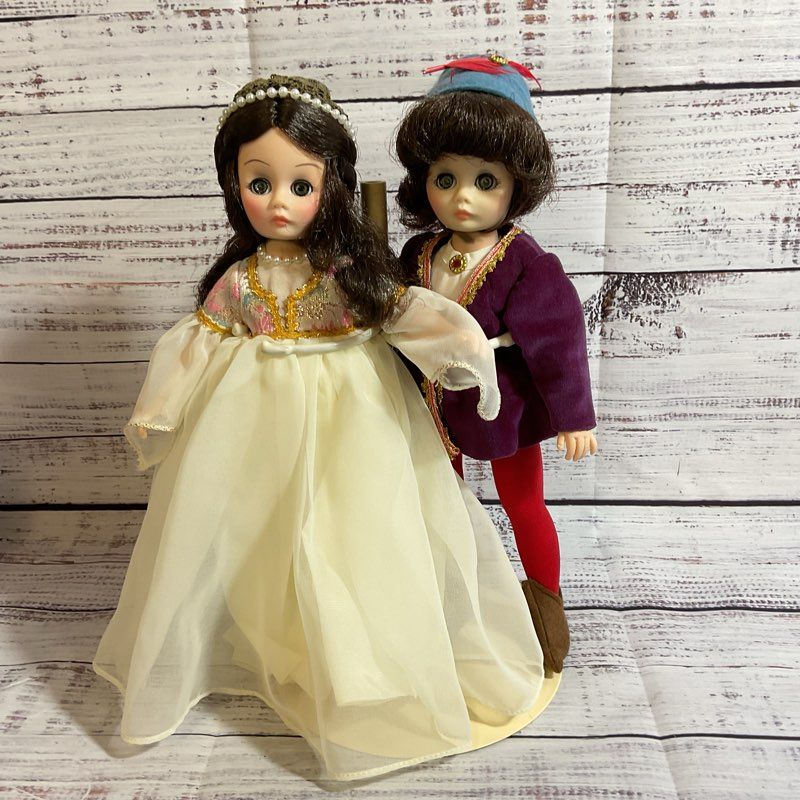 VTG. MADAME ALEXANDER Romeo & Juliet Porcelain Dolls- 11"