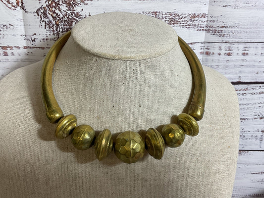 VTG. Modernist Hammered Chunky Brass Statement Necklace- 16"