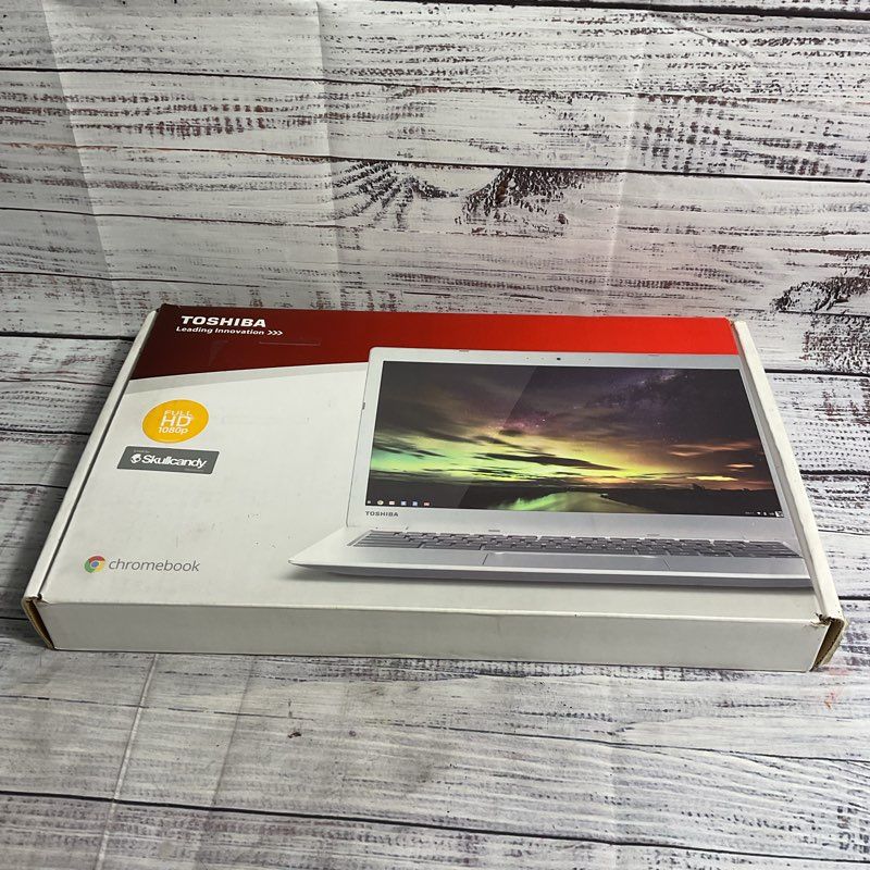 Toshiba Chromebook CB30-A3120 Silver 13.3" + Manuals, Works