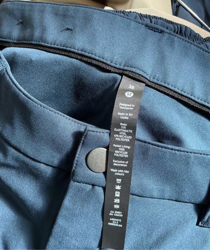Men's Lululemon Navy Blue Pants Size 38