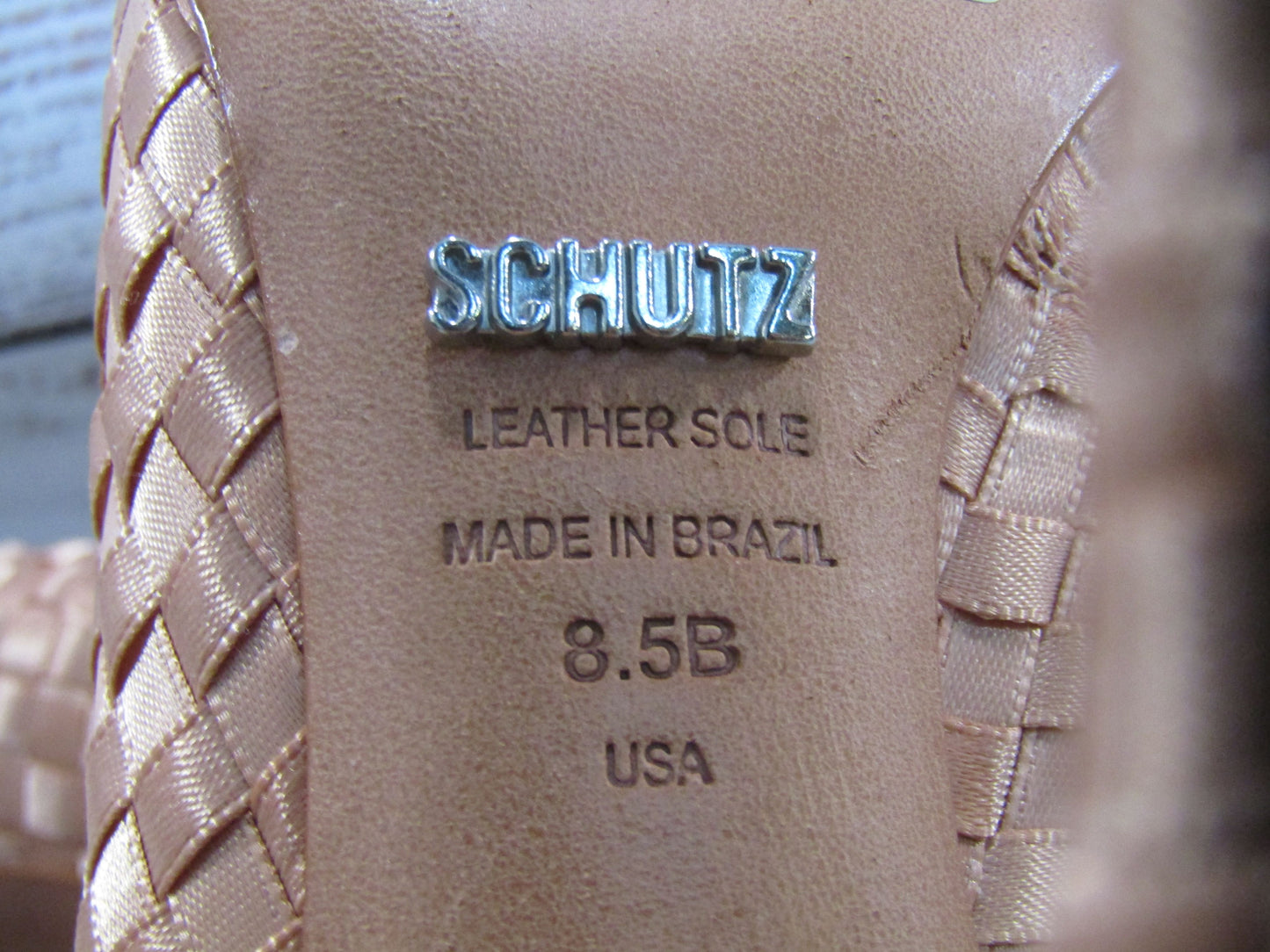 Schutz Women's Woven Satin Peach Pumps Size 8.5