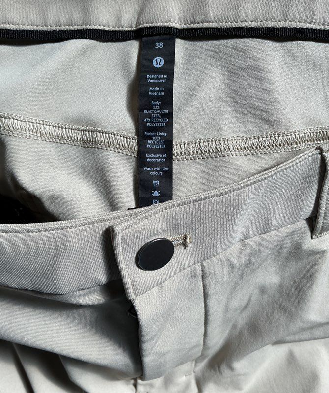 Men's Lululemon Beige Pants Size 38