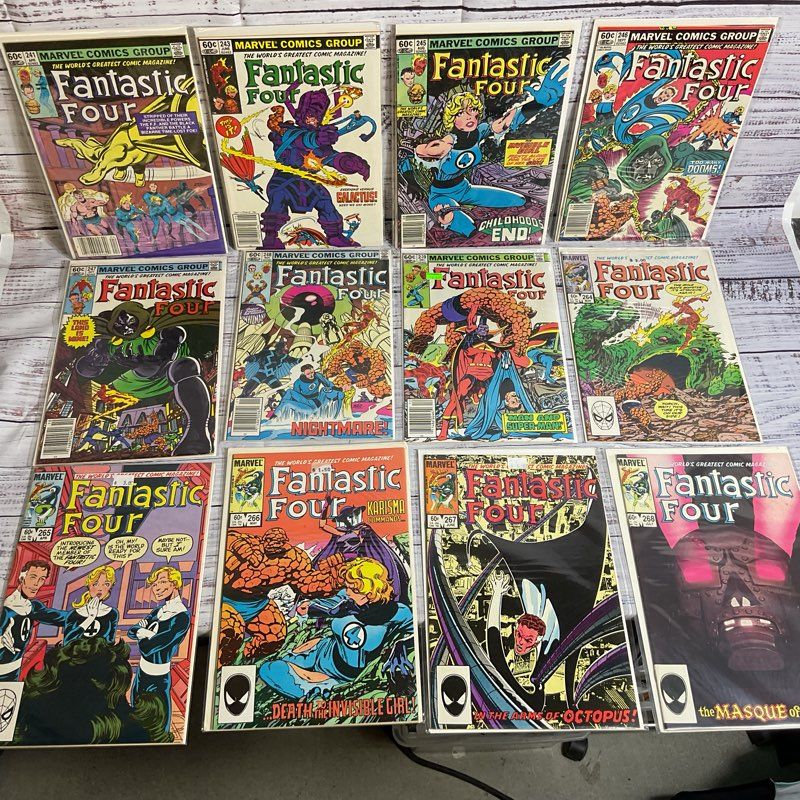 Set of 14 1992-93 Marvel Comics Group FANTASTIC FOUR Comic Magazines