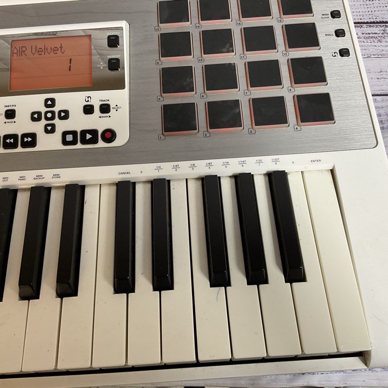 M-AUDIO Axiom Air 25 Key MIDI Controller (NO POWER CORD)
