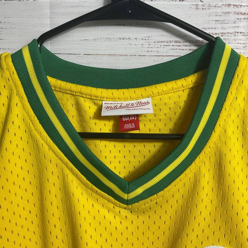 Mitchell & Ness A's 35 Yellow/Gold Baseball Jersey Size 40 (M) Ricky Henderson
