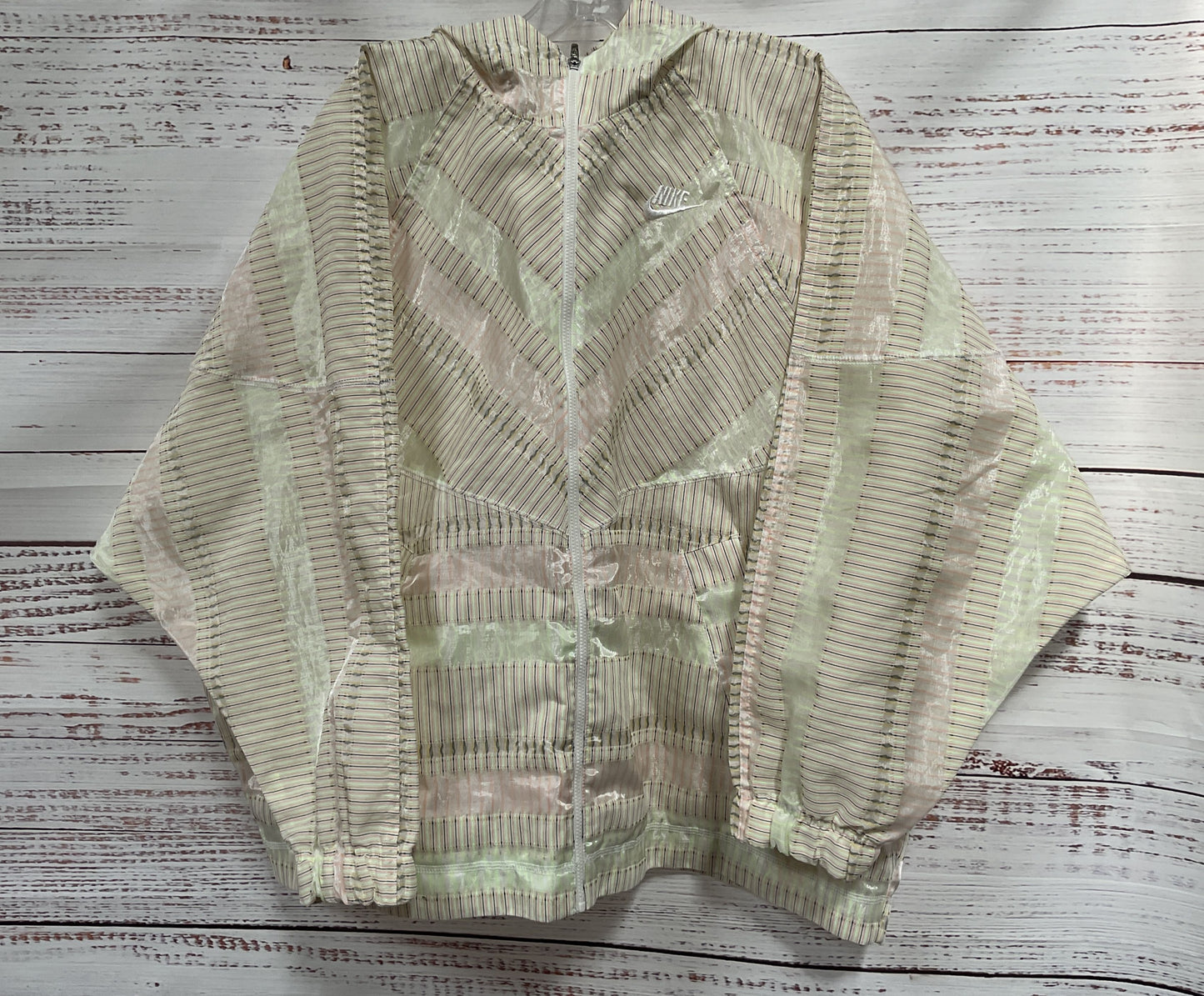 Nike Lab SP Earth Day Windrunner Women's Oversized Windbreaker Jacket DQ9304-902