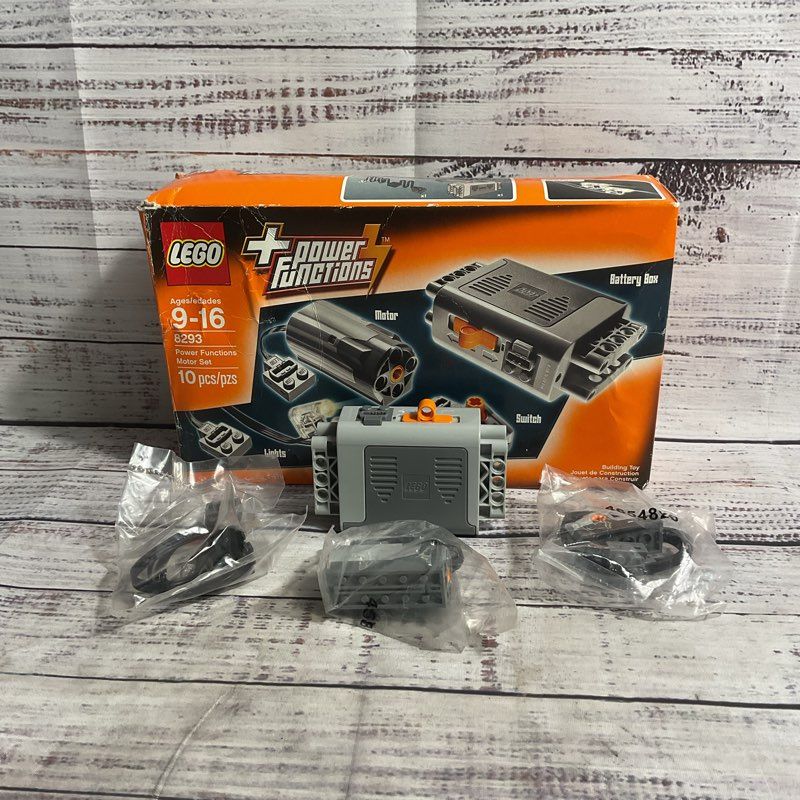 LEGO Power Functions Set 8293 INCOMPLETE Battery, Switch, Lights, & Motor Only