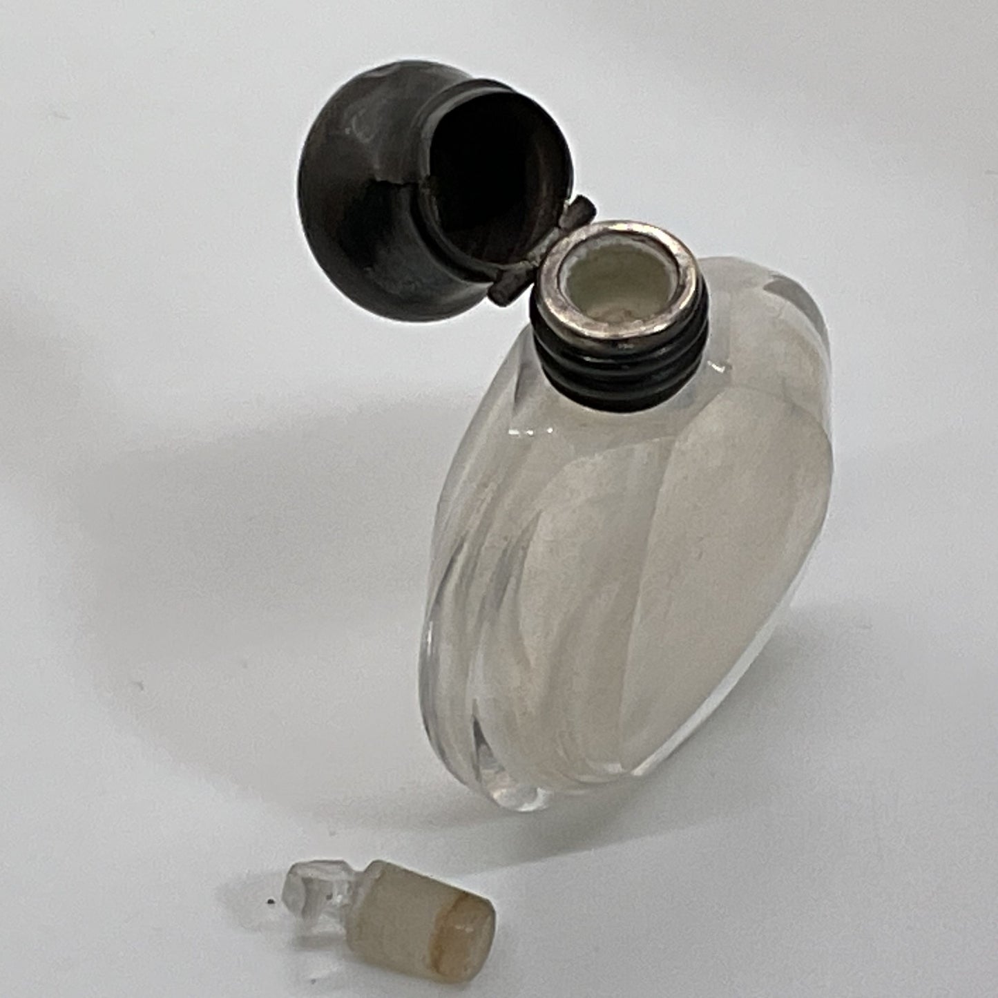 VTG/ANTIQUE Silver Tone Clear Glass Perfume Bottle Hinged Lid and Stopper- 2.25"