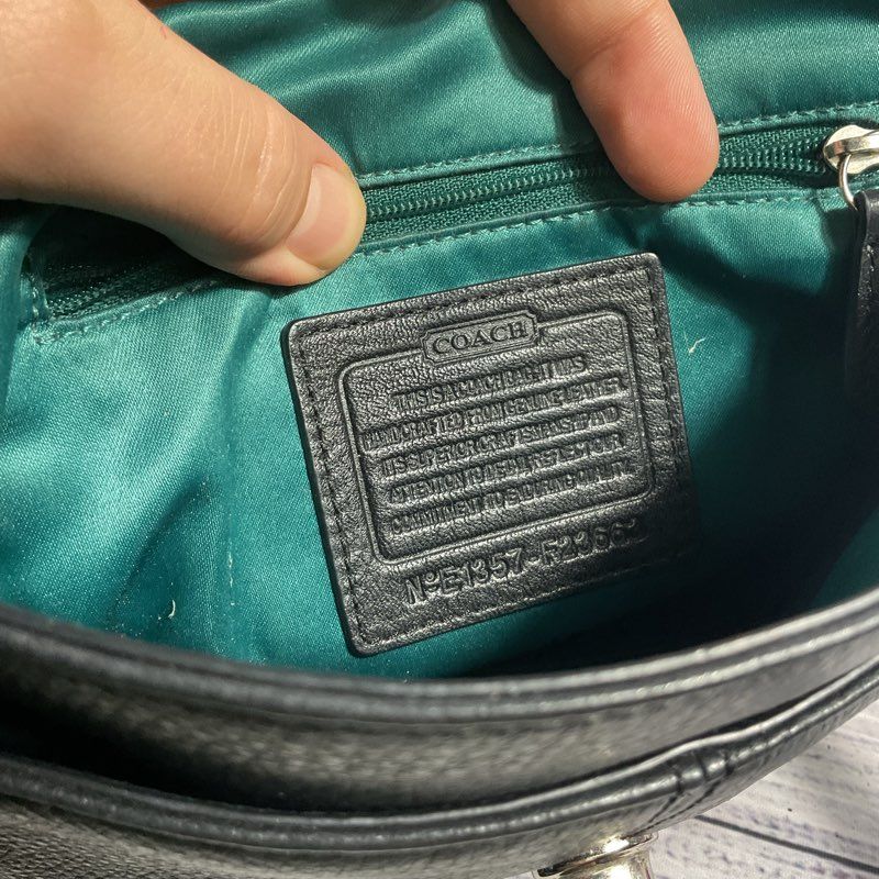 Authentic Coach F23663 Black Leather Shoulder Strap Crossbody Purse