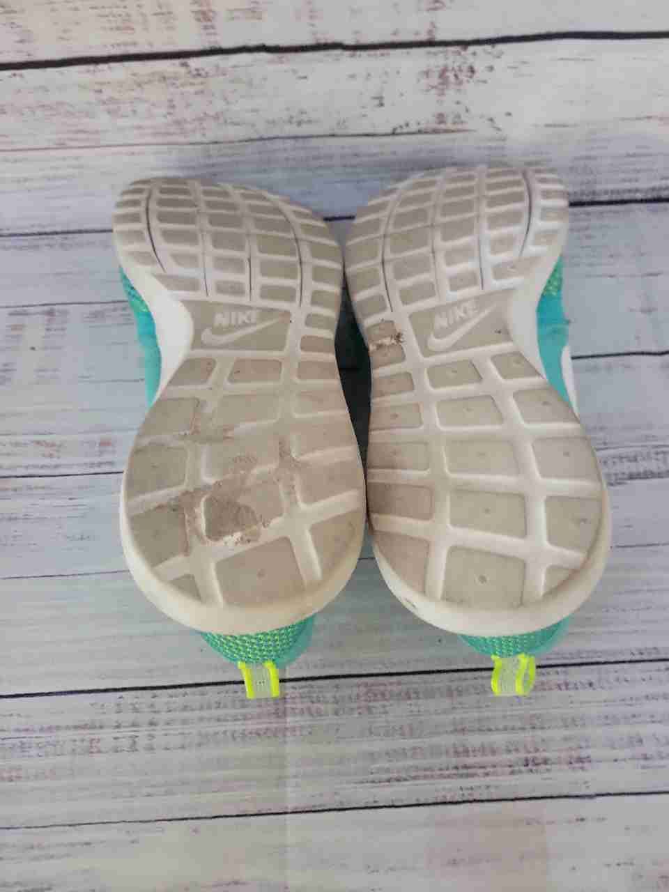 Men's Nike Roshe One NM Turquoise Sneaker Size 8.5