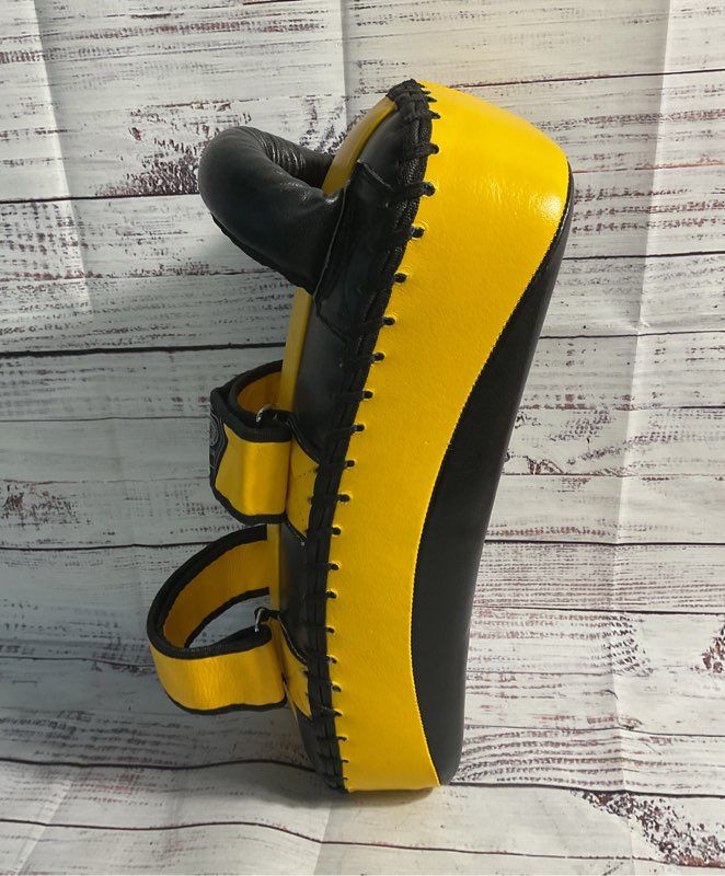 PRO Curved Standard Thai Kick Pad Black & Yellow