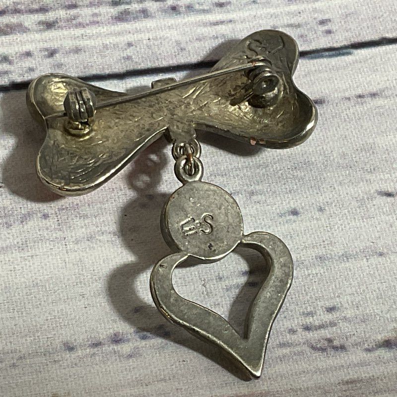 Signed VTG. ES Silver Tone & Enamel Bow & Heart Brooch- 2"