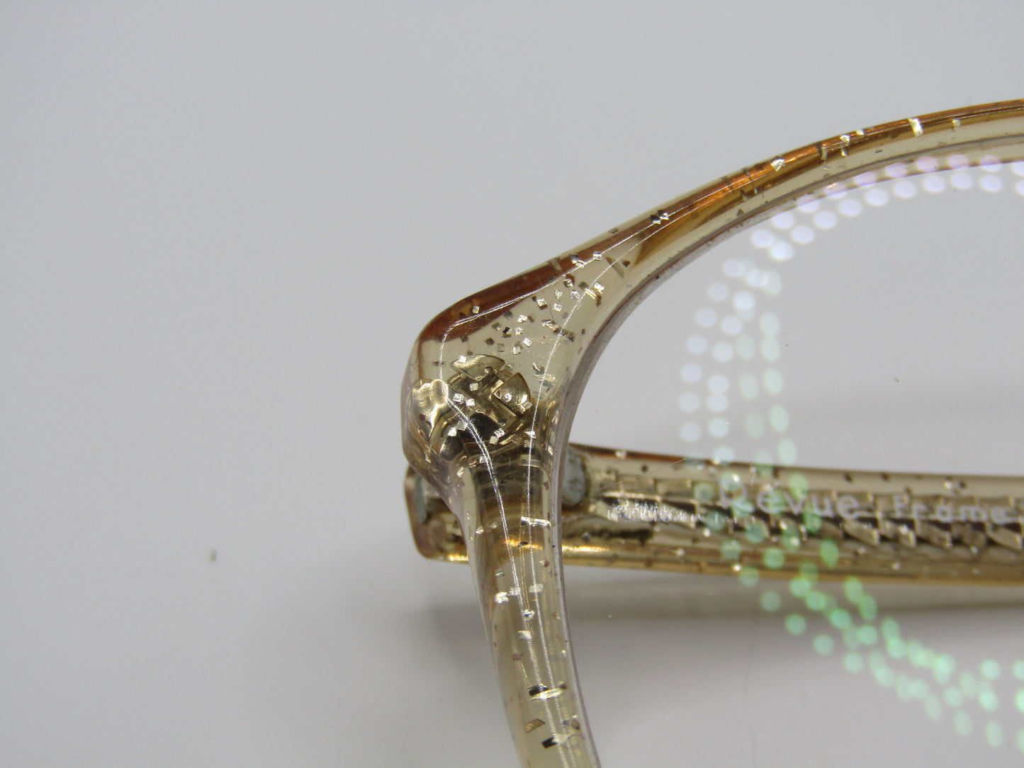 Vintage Revue Women's Gold Speckle Round Eyeglasses Frame Made in Italy