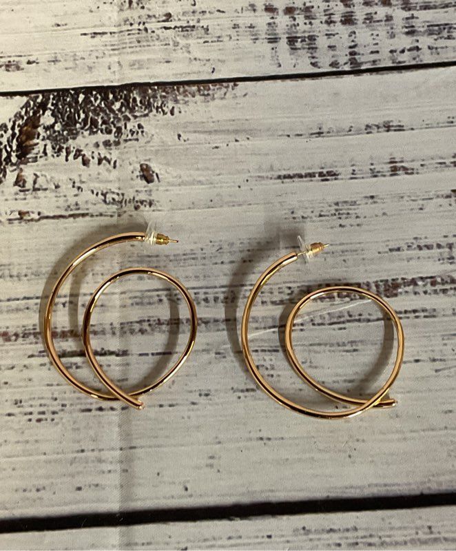 Signed Kender Scott Gold Tone Earrings