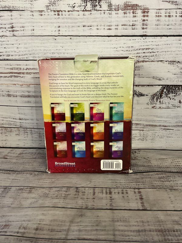 The Passion Translation 12-In-1 Collection: Encounter the Heart of God