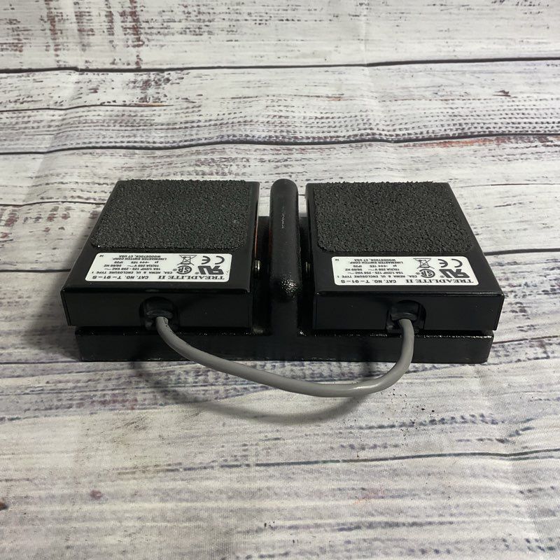 Linemaster Switch TWIN-T-91-S Treadlite II Foot Switch