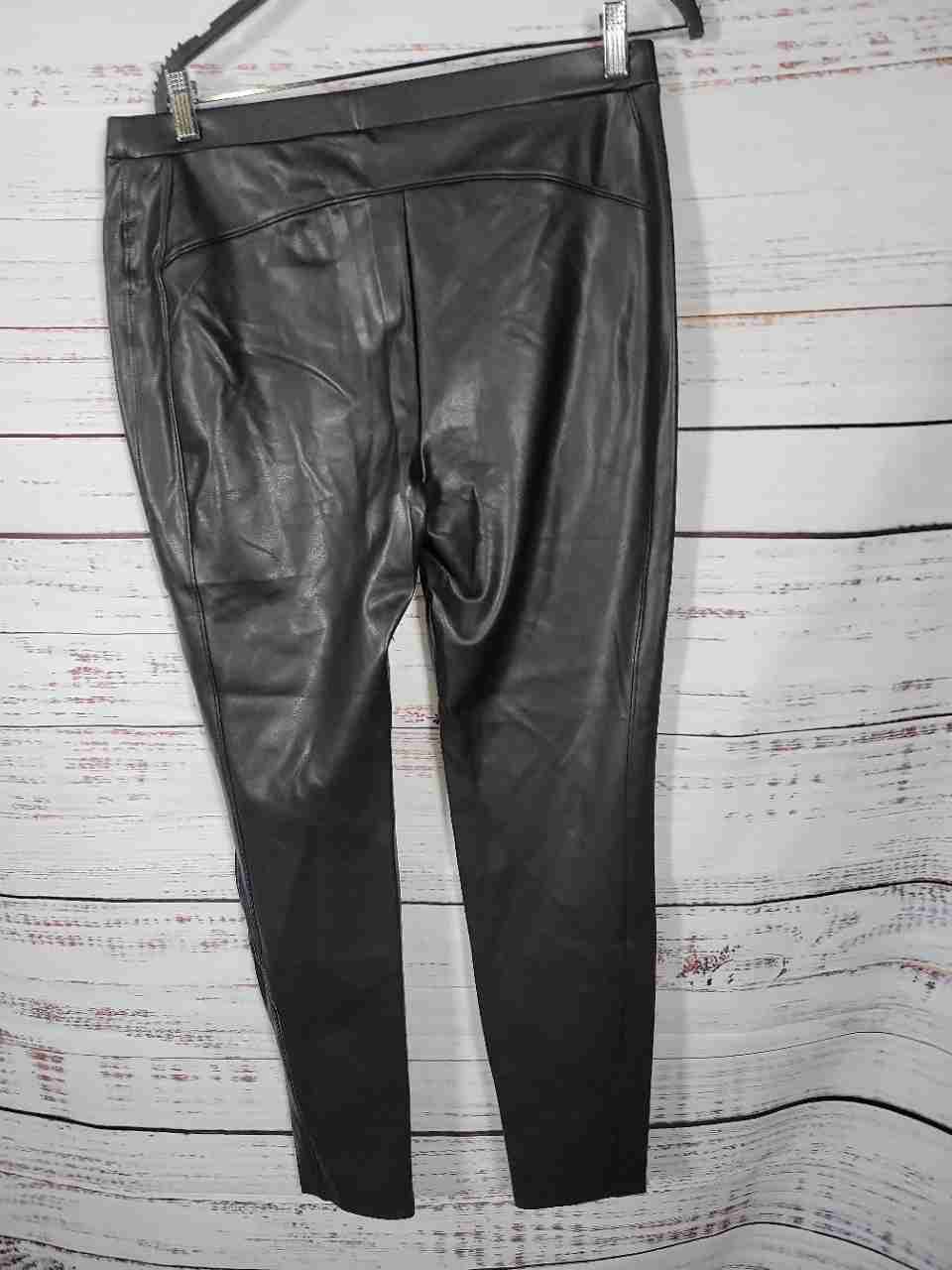 NWT Women's Chico's Black Faux Leather Pants Size 1/M