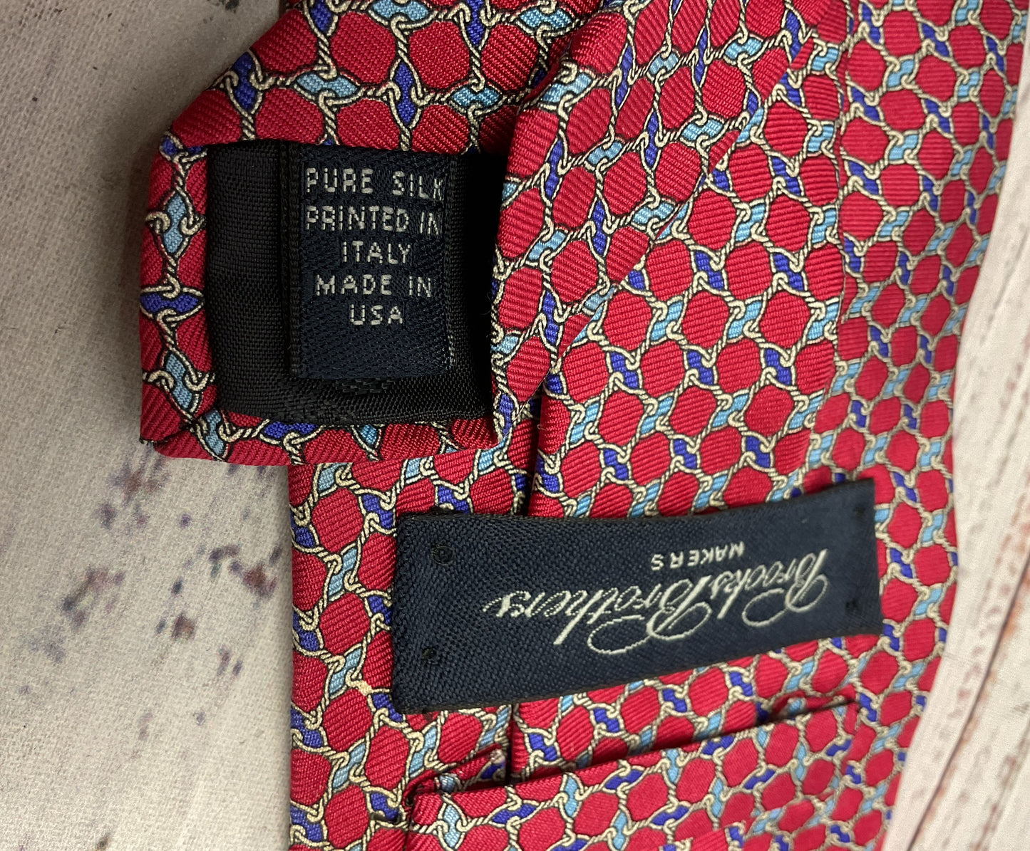 Brooks Brothers Red Blue Print Design 100% Silk Neck Tie 57"L 4"W