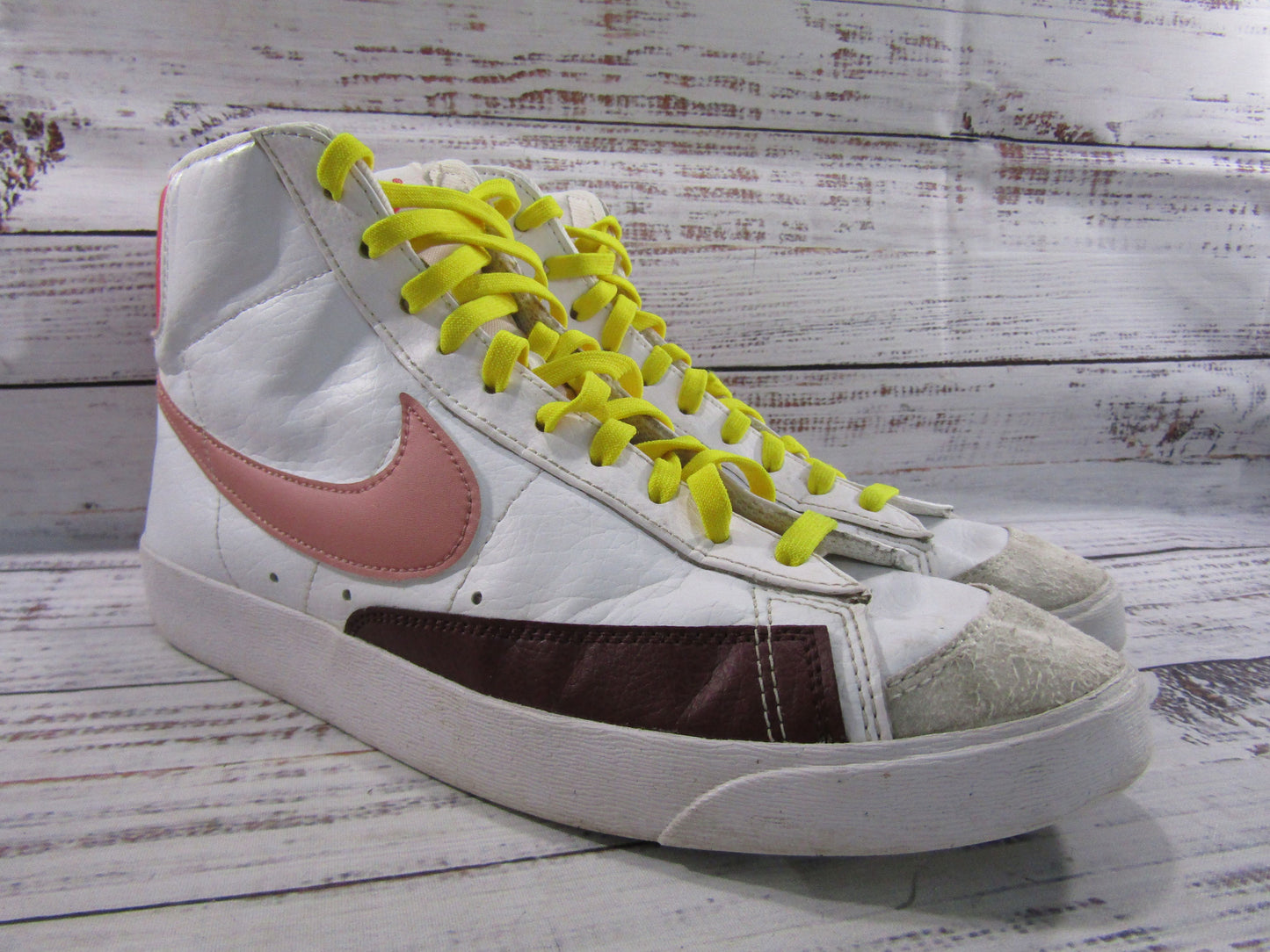 Nike Blazer '77 Next Nature Women's White Red Stardust Mid Sneakers DQ4124-105