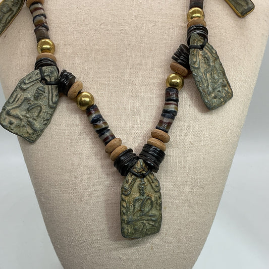 VTG. Thai Buddhist Brass/Metal Diety Figure Amulet Beaded Necklace