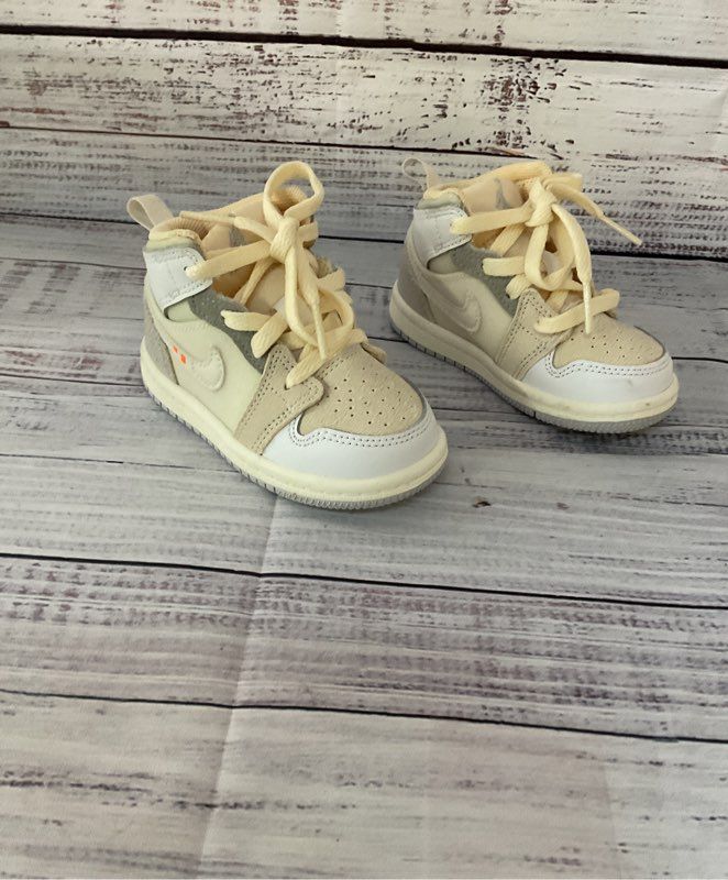 Baby Nike Air Jordan Cream Sneaker Unisex Baby & Toddler 5 Months