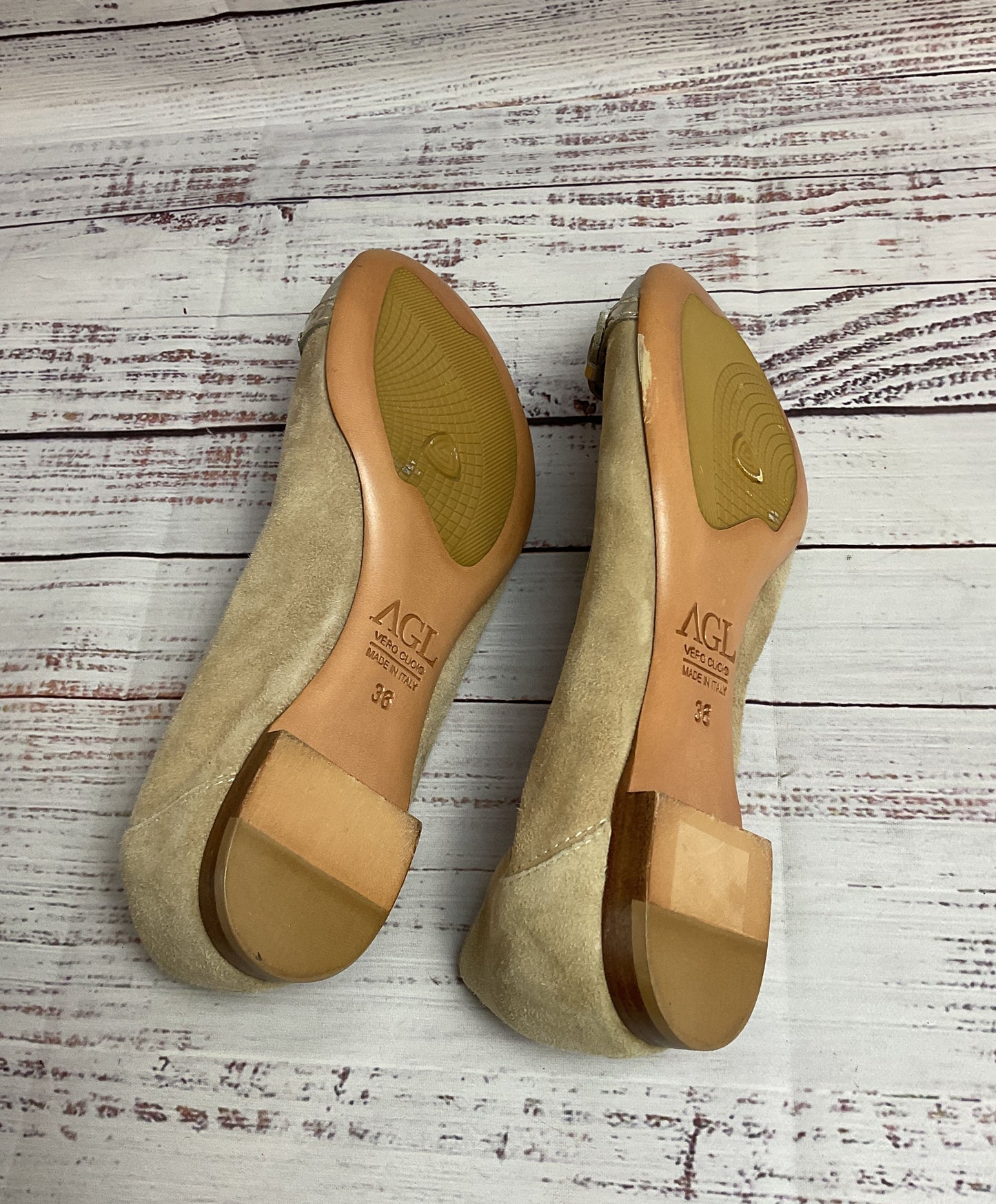 AGL Vero Cuoio Beige And Silver Ballet Flat Women Size EU 36
