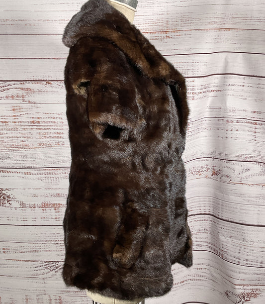 Furs Alixandre New York Vintage Short Sleeved Coat Brown