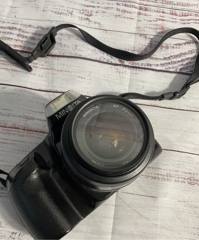 Minolta Maxxum 300Si Film SLR with 35-70mm & 70-210 Lens