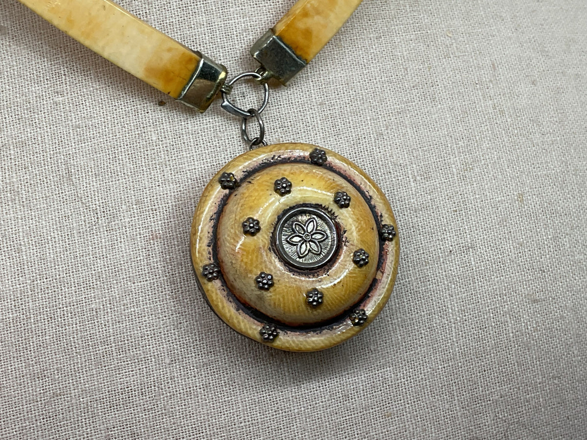 VTG. Sterling Silver Articulated Bone Choker & Round Pendant