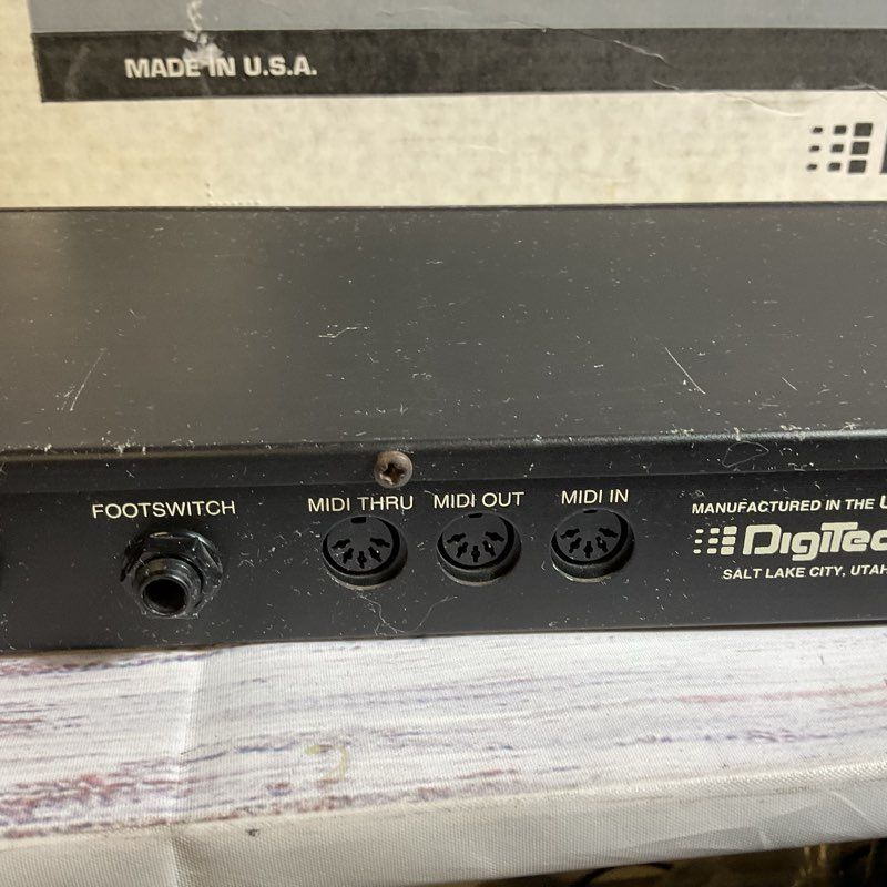 DIGITECH DIGITECH Vocalist II Harmony Processor with FS300 Footswitch- AS-IS