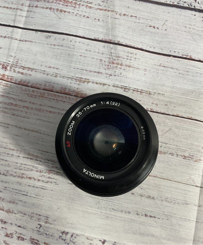 Minolta Maxxum AF Zoom 35-70mm 1:4 (22) With Pouch Bag