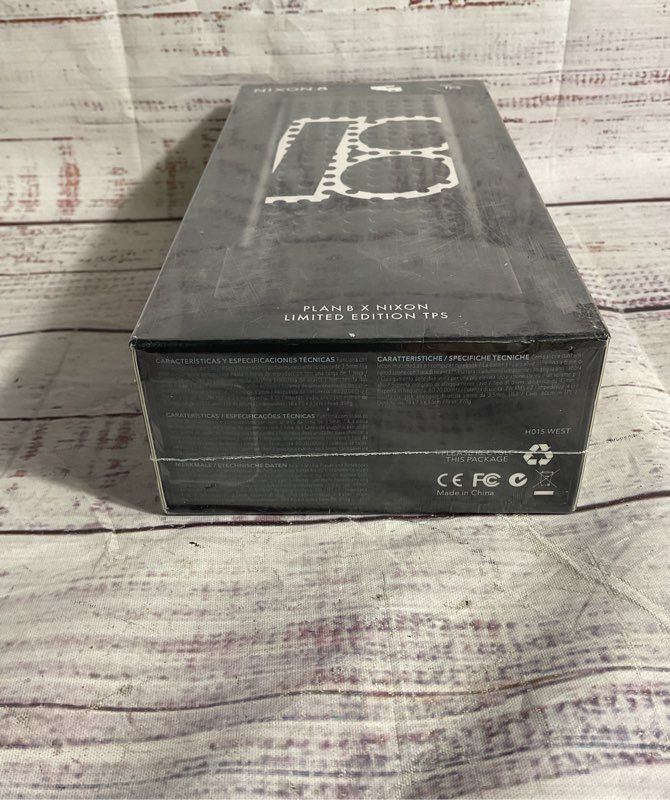 NEW Sealed Nixon x Plan B TPS Wireless Portable Speaker Limited Edition Black