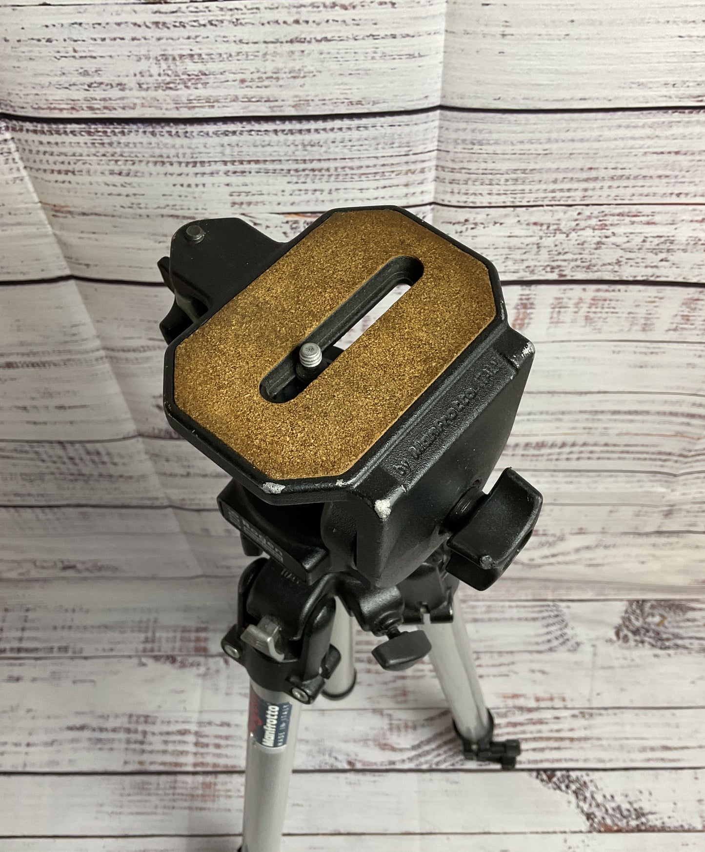 Bogen Manfrotto 3126 Fluid Head w/ 3001 Aluminum Professional Italy Tripod