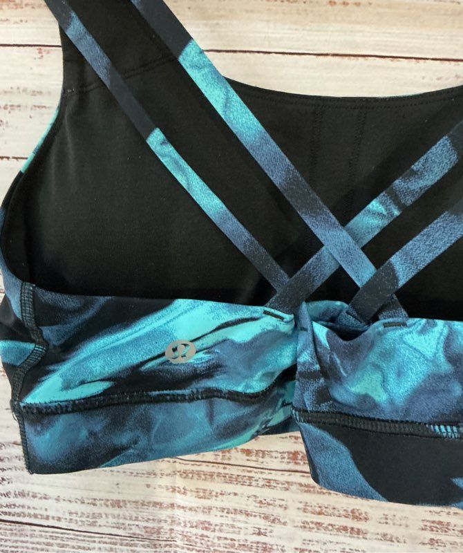 Women's Lululemon Blue/Black Sports Bra Size XS?