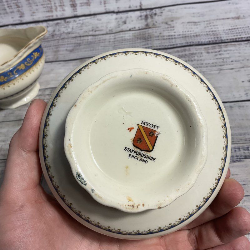 VTG. Myott Powder Blue 2 Pc. Staffordshire Porcelain Cream & Sugar Set 5681