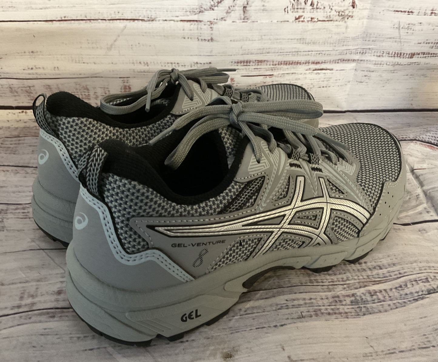 Asics Women's Gel Venture 8 Sneakers Silver 7.5 Wide