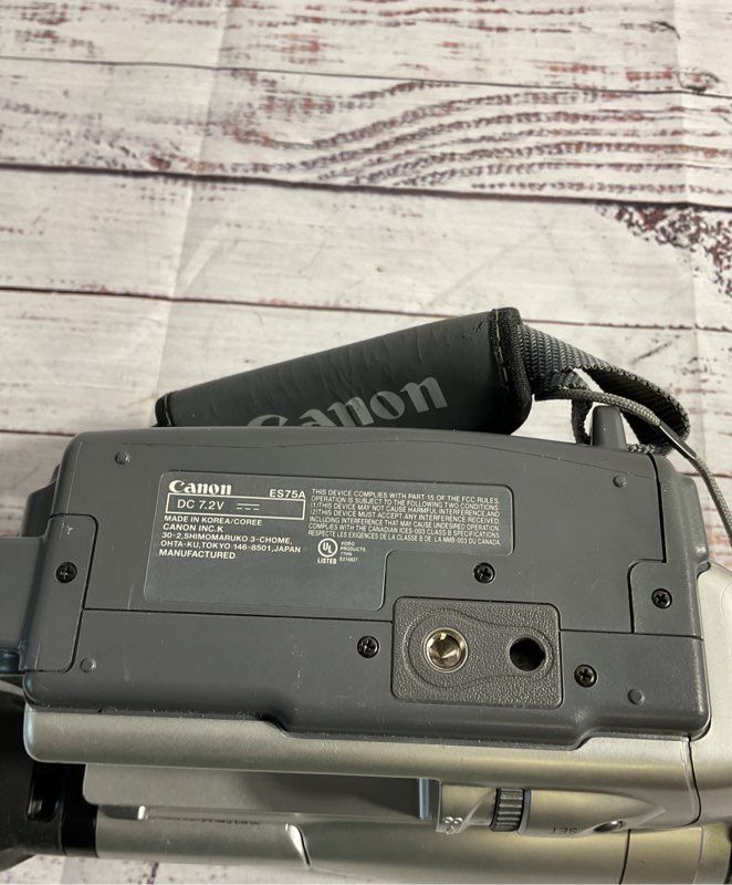Canon ES75 HI 8 8mm Video Camcorder VCR Player Video No Battery NO POWER SUPPLY!