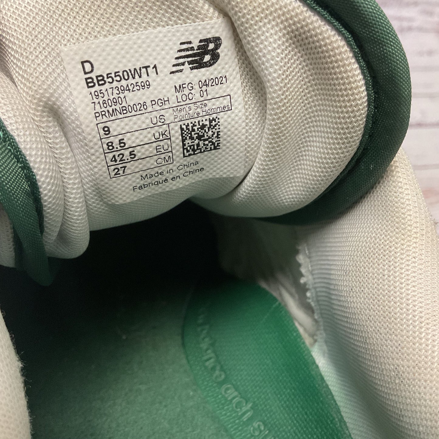 New Balance 550 Green Athletic Sneaker Shoe Women Size 9