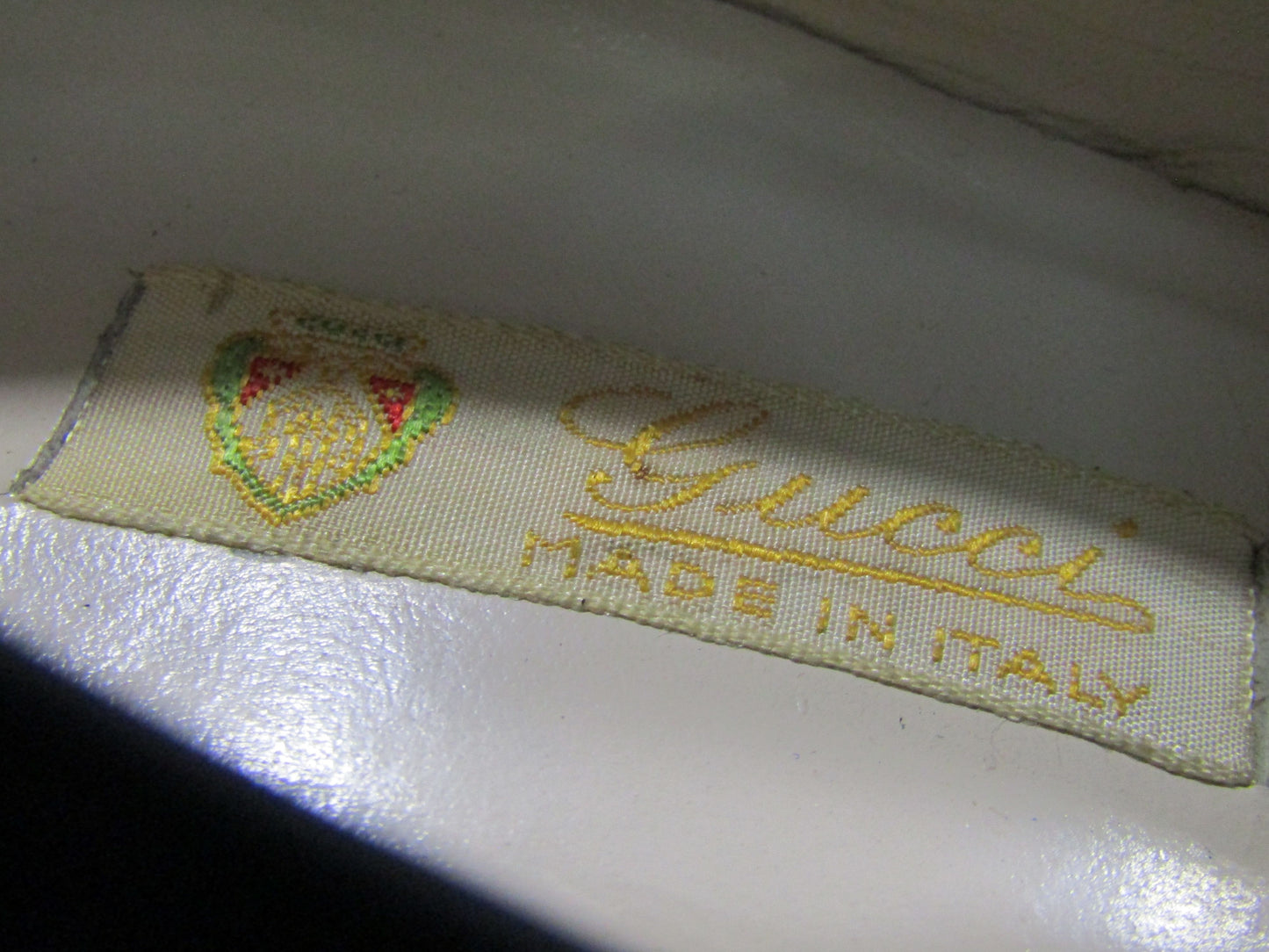 Vintage 1980's Gucci Women's Navy Blue Suede Pumps Size 4 Made in Italy