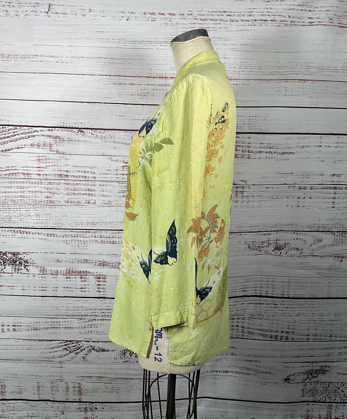 Fabulous Citron 100% Silk Green Butterfly Garden Button-Up Long Sleeve - Small