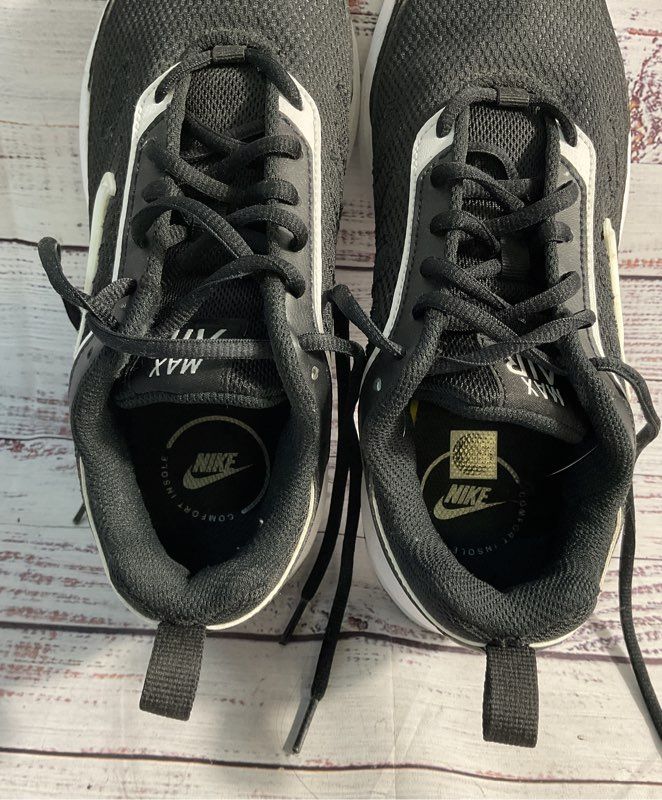 Nike Women's Air Max AP Road Running Black Athletic Shoes Size 8