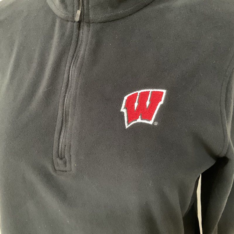 NWT University of Wisconson Badgers Under Armour Black Fleece Women's Size L