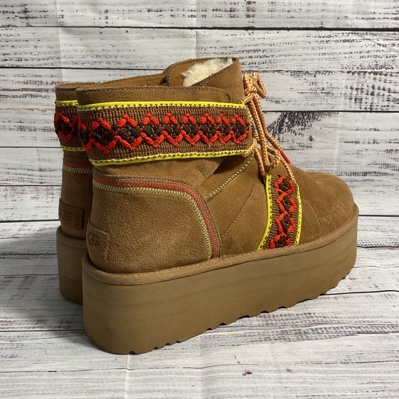 UGG Classic Mini II Brown Platform Suede Boots w/ Colorful Knit Detail Sz 12
