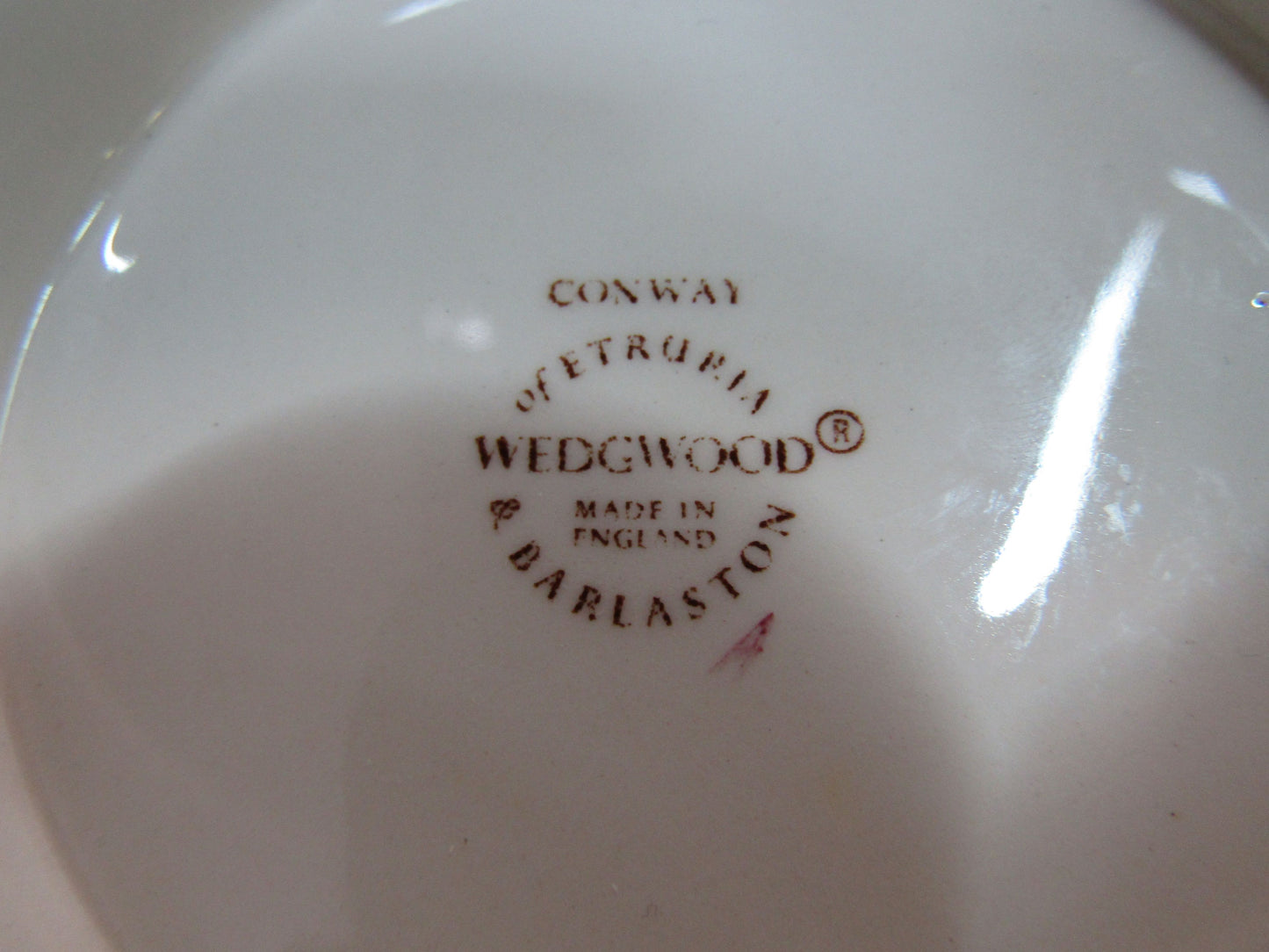 Wedgwood Conway Covered Vegetable Bowl Made in England