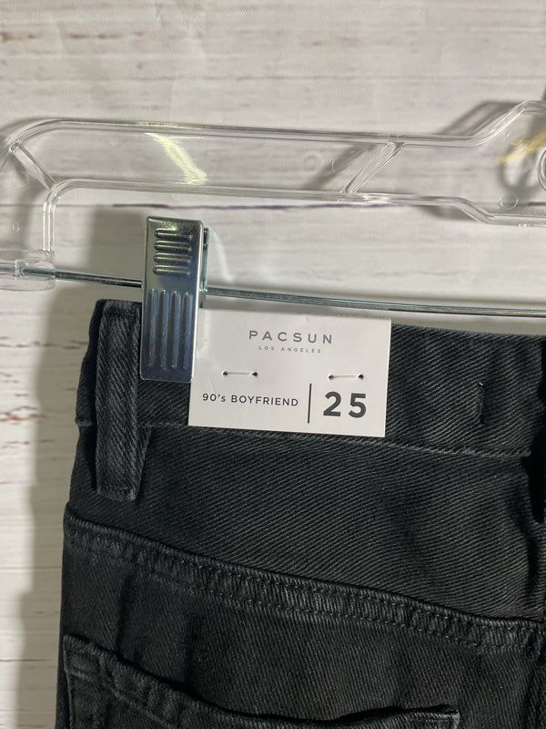 NEW Pacsun Women's 90's Boyfriend Jeans Distressed Black Size 25