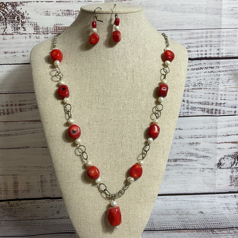 VTG. Silver Tone Chunky Coral & Pearl Necklace & Earring Set