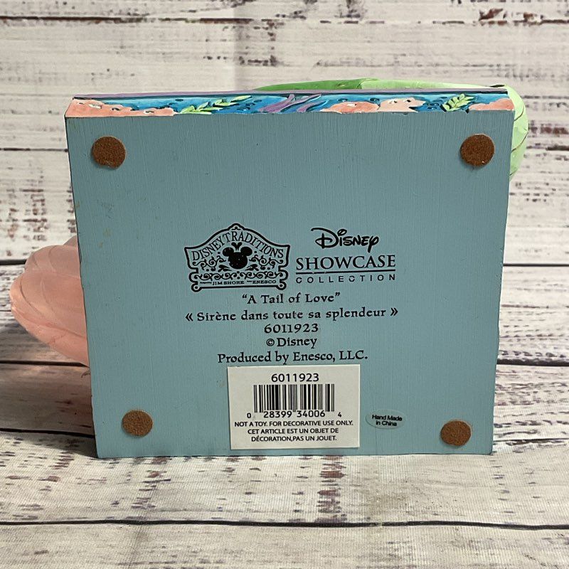 Disney Showcase Collection A Tail Of Love 6011923 Ariel & Shell Figurine