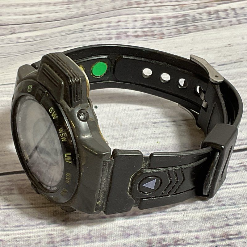RARE VTG. CASIO CPW-100 1031 Men's Digital Compass Sensor Watch- NEEDS BATTERY