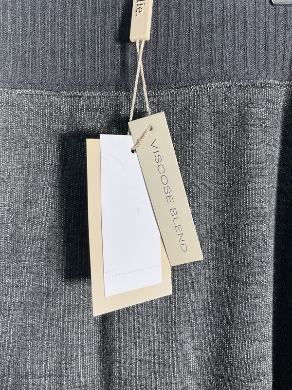 NWT Elie Tahari Charcoal Gray Viscose Blend Women's Skirt Size M