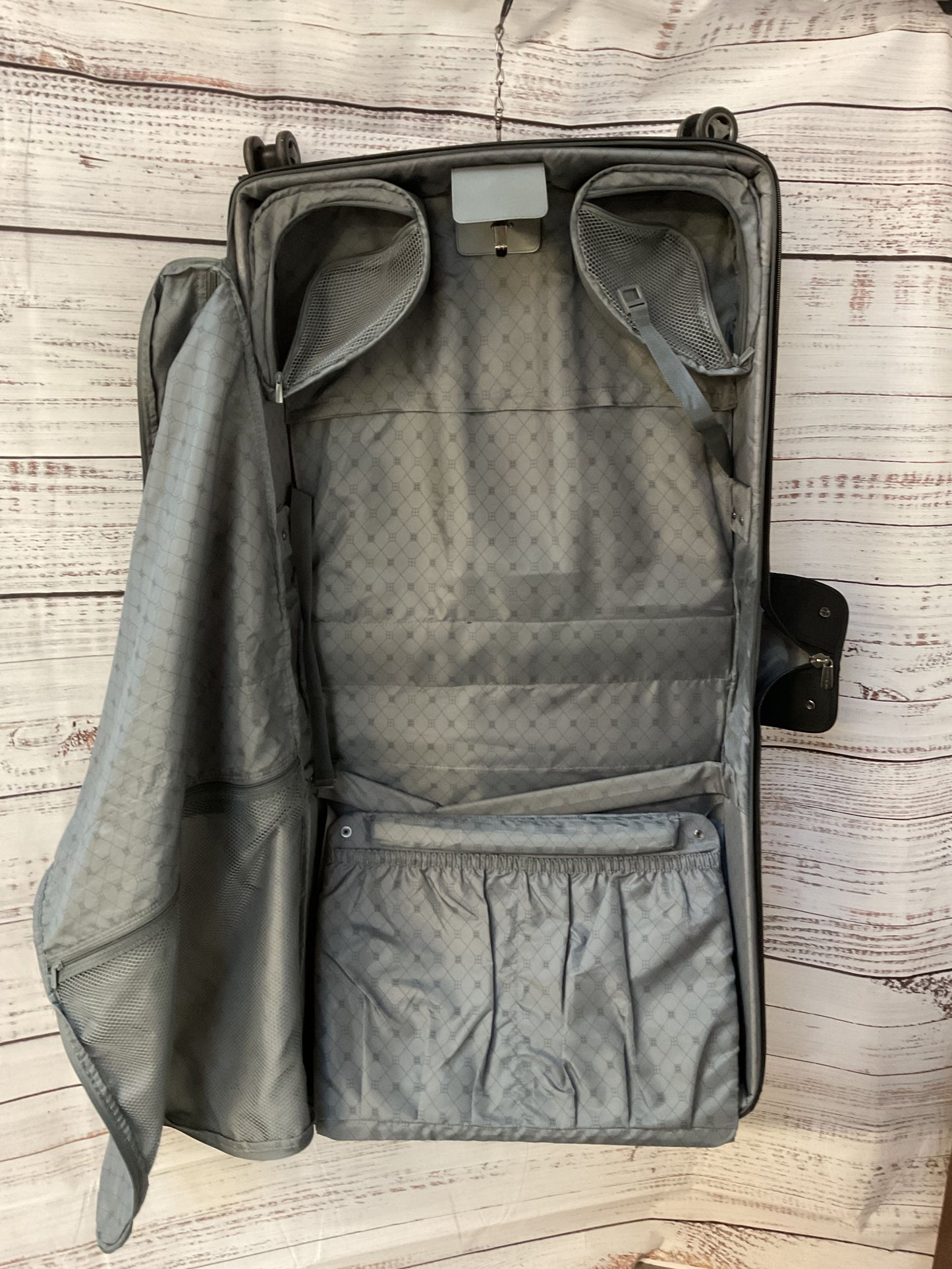 Delsey Paris Black Garment Bag Luggage Spinner Roller